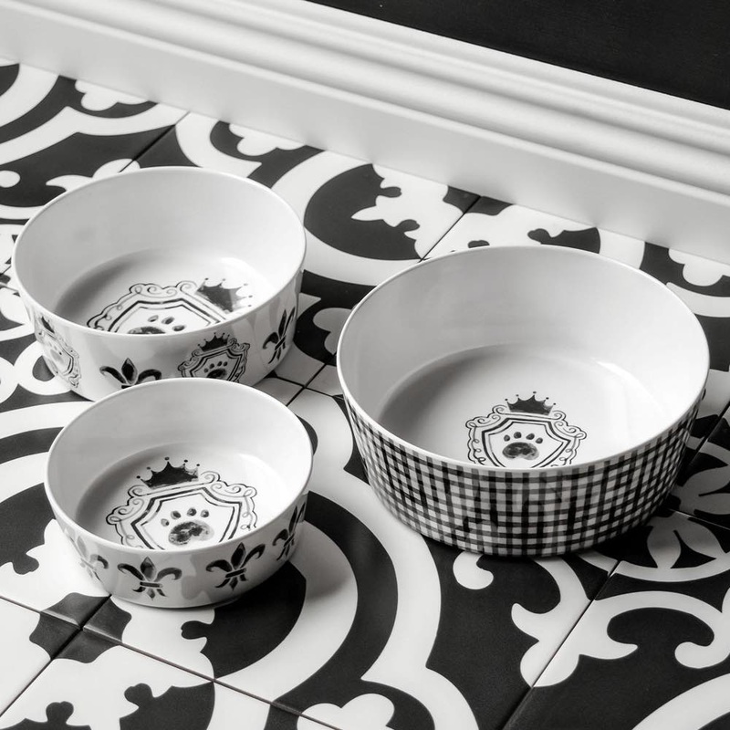 TarHong Couture Dog Bowl
