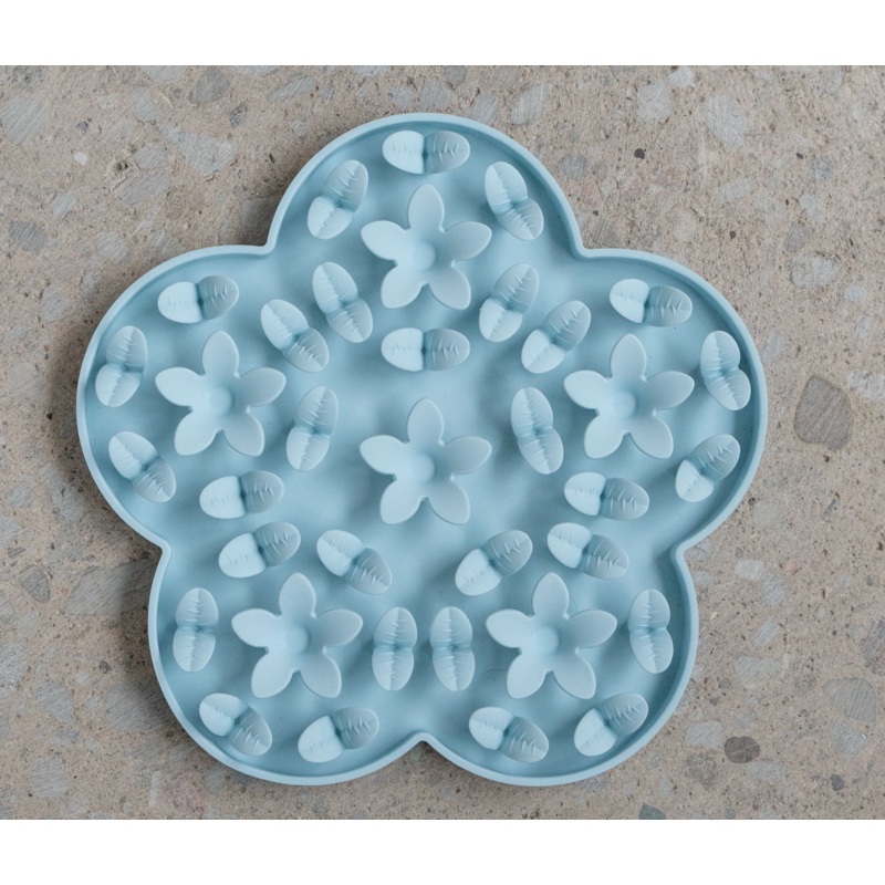 Dexypaws Flower Hide and Seek Silicone Snuffle Mat - Sky Blue